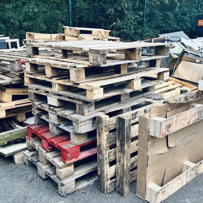 Pallets for reuse